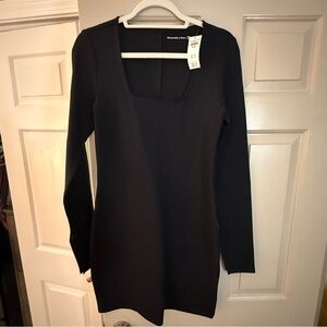 NWT New Abercrombie and Fitch Stretch Long Sleeve Square Neck Black Dress